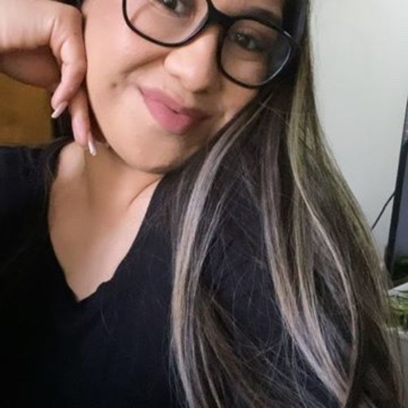 Meet your Posher, Isabel - Picture 1 of 1